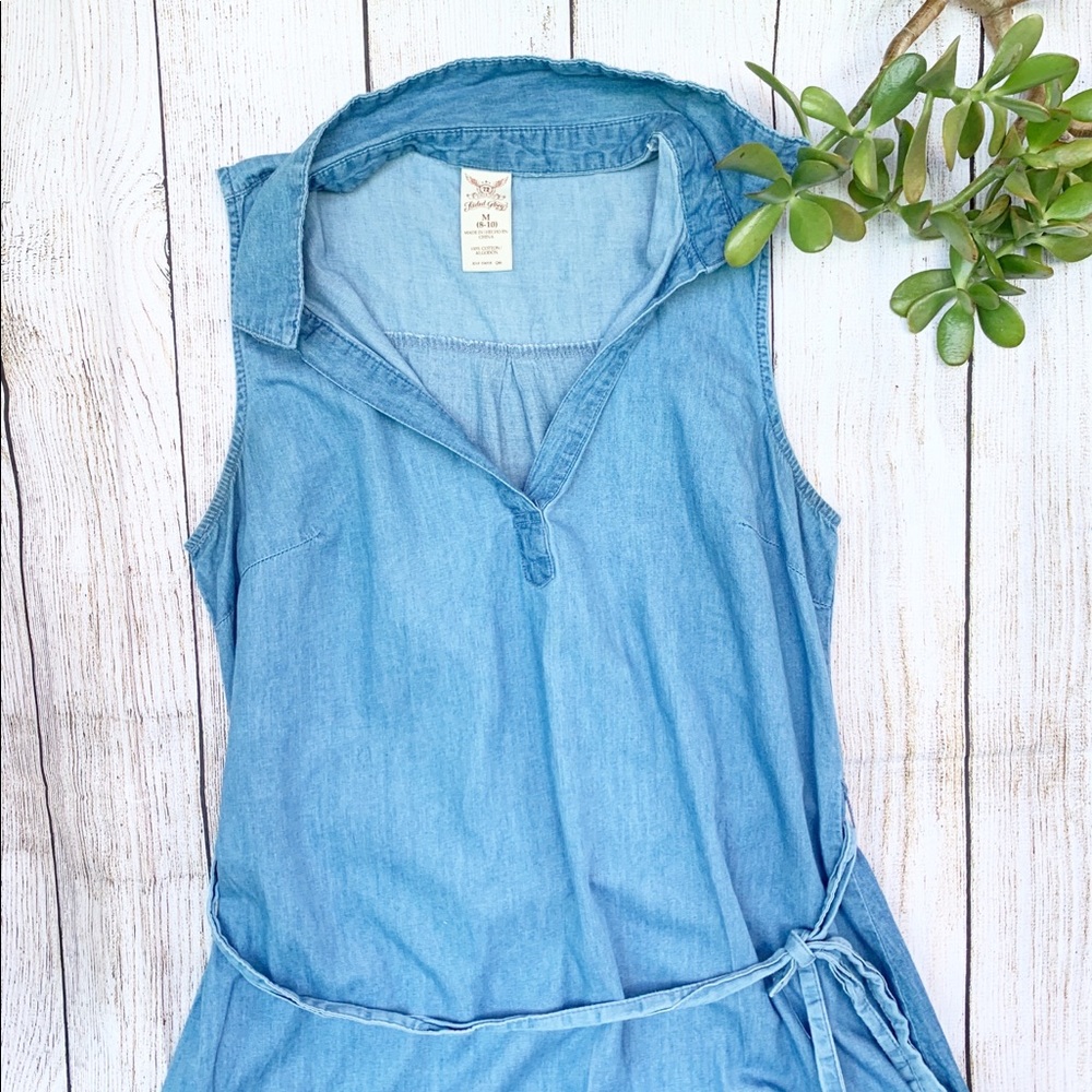 Faded glory Jean sleeveless dress v neck small fit